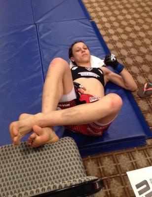 Joanna Jedrzejczyk Luvs Showing Off her Feet!