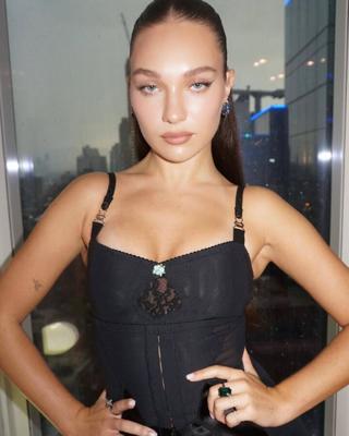 Maddie Ziegler - Tory Burch Spring  fashion show in New York