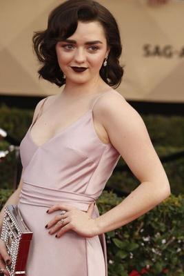 El mejor contenedor de basura de Hollywood: Maisie Williams