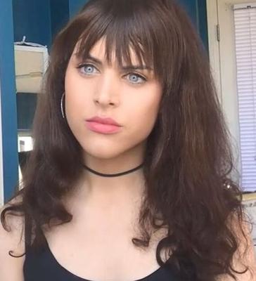 Alexandra Daddario sósia Trans