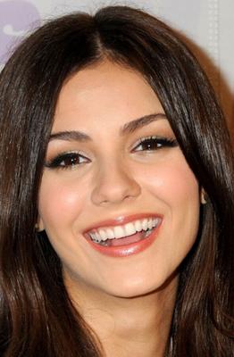 Homenagem para Victoria Justice