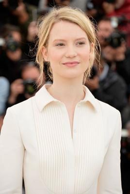 Mia Wasikowska