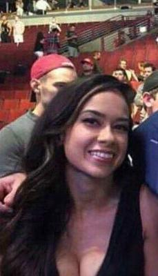 Décolleté d'AJ Lee