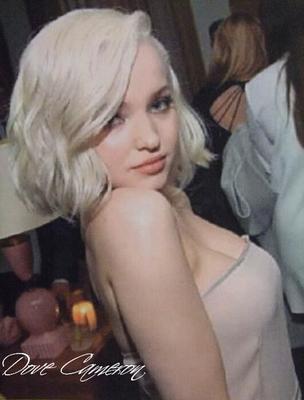 Сперма на лице от Dove Cameron