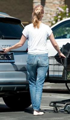 January Jones Ass - Jeans