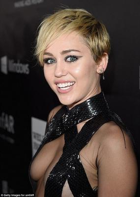 Miley, 4, mein ganz persönliches kleines Fickspielzeug