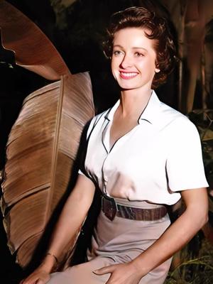 The Eternally Beautiful Noel Neill