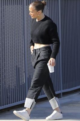 Jennifer Lopez out in Los Angeles //