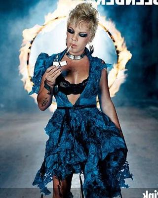 Pink (Alecia Moore) / Cantante estadounidense