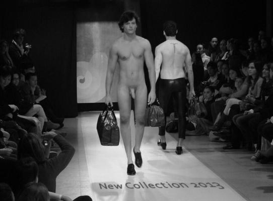 NUDE FASHION SHOW