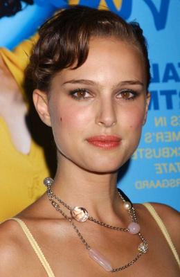 Natalie Portman lindo vestido amarelo