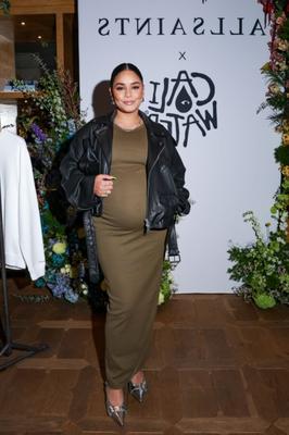 Vanessa Hudgens - Lançamento da coleção de cápsulas AllSaints x Caliwater