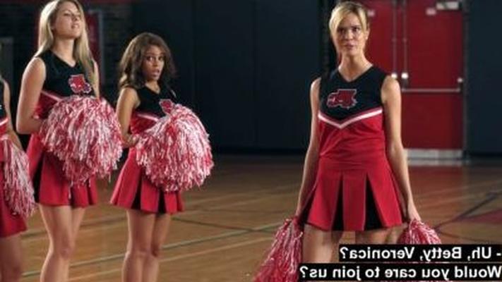 Toni Riverdale Cheerleaderin