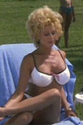 Leslie Easterbrook