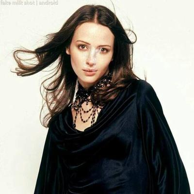 Amy Acker Gesichtsbehandlungen