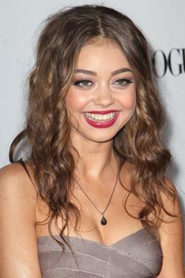 Sarah Hyland - beleza de rosto de boneca