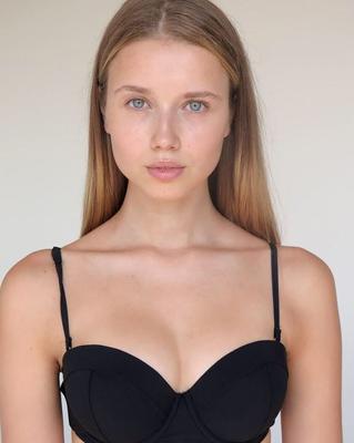 Polina Malinovskaya / Weißrussisches Model