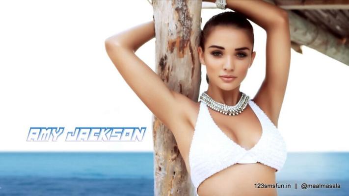 Lindos papéis de parede cheios de curvas de Amy Jackson