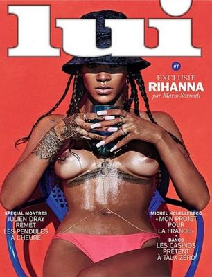 Rihanna desnuda en topless LUI