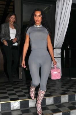 Kim Kardashian - Leaving Drake&#;s tour after-party