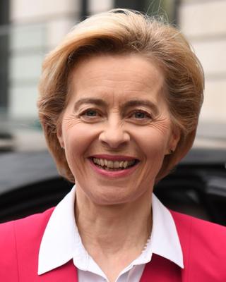 Perfekte reife Frauen – Von der Leyen