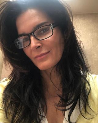 Angie Harmon – bestes MILF-Fleisch mit ihren Zuchttieren