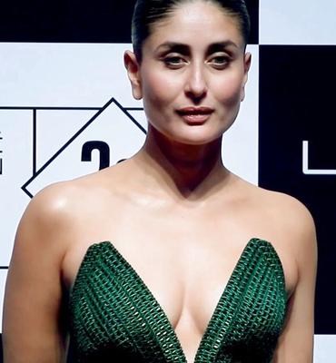 Kareena Kapoor - deslumbrante celebridade indiana de Bollywood em roupa sexy