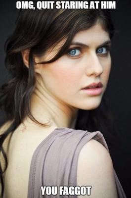 Légendes de poule mouillée d'Alexandra Daddario