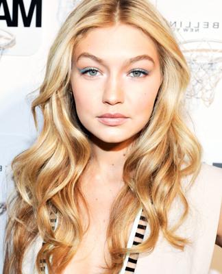 Mamas - Gigi Hadid