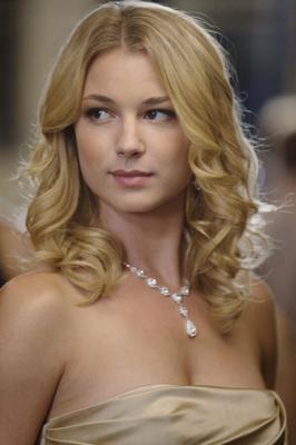 Emily VanCamp / Actriz canadiense