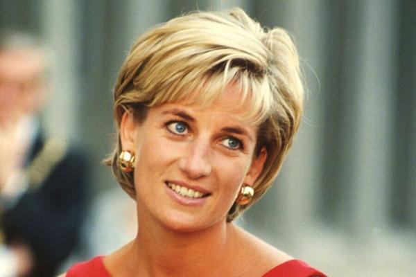 PRINCESS DI,IMO SOOO MUCH BETTER THAN THAT WITCH CHARLES MARRIED