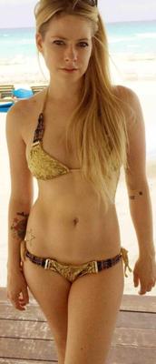 Avril Lavigne Bikini Babe