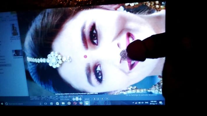 Alia Bhatt tributo con saliva caliente y semen