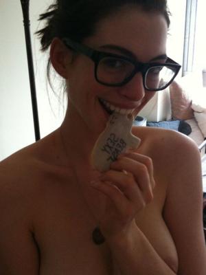 Fappening Anne Hathaway (durchgesickerte Bilder einer untreuen Hure)