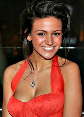 Michelle Keegan precisa de abuso brutal