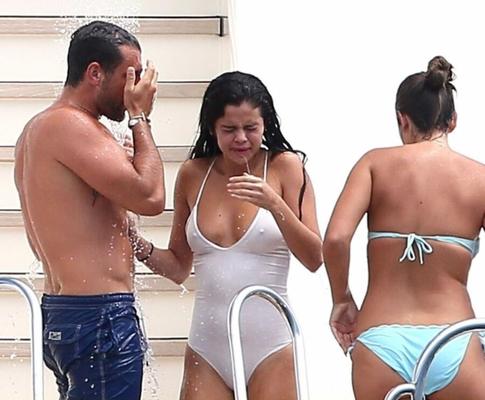 selena gomez shows some nip