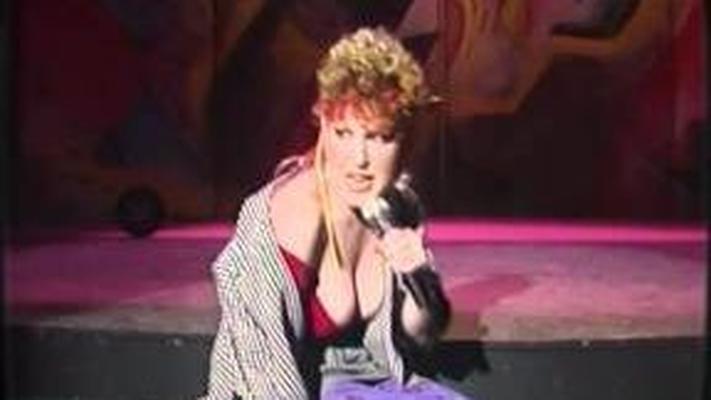 Bette Midler 