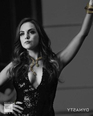 Elizabeth Gillies 2