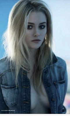 Virginia Gardner Foto