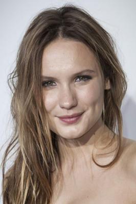 Ana Girardot