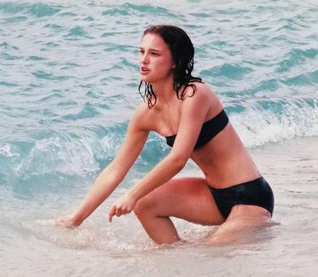 Der schöne flache Bauch von Natalie Portman (Nahaufnahmen und süße Bilder