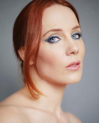 Simone Simons (Dutch Singer) ()