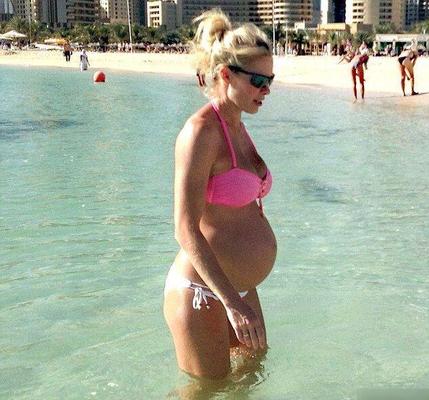 Nell McAndrew pregnant