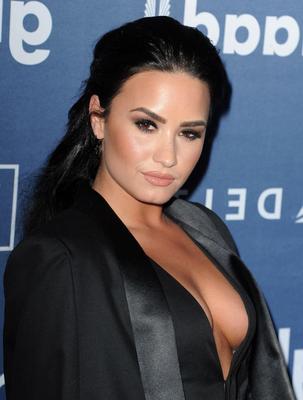 Demi Lovato – GLAAD Media Awards 