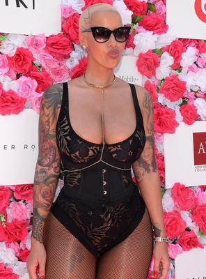 Amber Rose no VIP Check -in para Slutwalk em Los Angeles